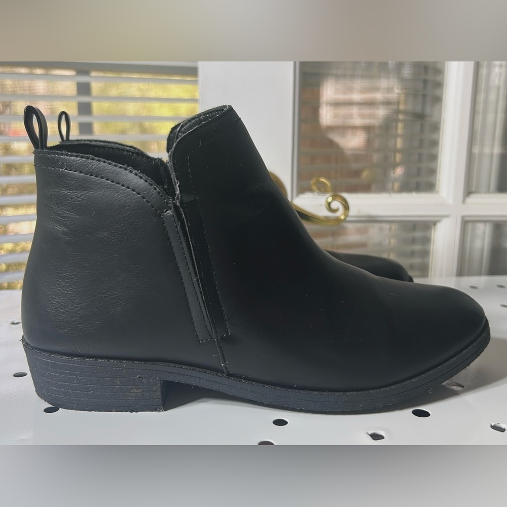 Alexis Bendel Golda-01L Women’s Boots Black Chelsea Zip Ankle Size 8.5 - Picture 2 of 10